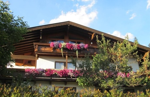 Ellmau Apartment | Discover Apartment Lavender: Ocean View, Family-Friendly Stay