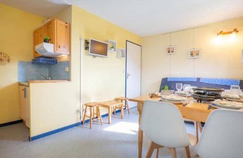 Les Bottieres Apartment | Cozy Apartment Le Bochate-8: Family-Friendly Stay Awaits