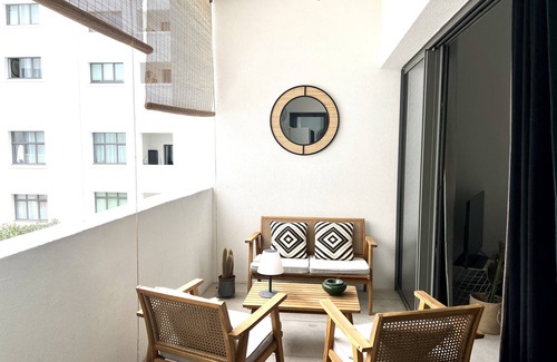 La Joliette Apartment | Apartment "Le Castel" with Private Terrace, Wi-Fi and Air Conditioning