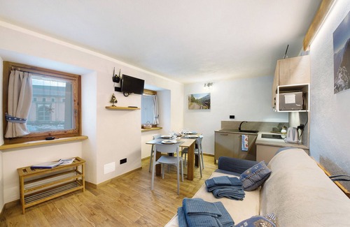 Pecou Apartment | Apartment 'Le Cervin' with Balcony and Wi-Fi