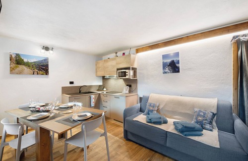 Pecou Apartment | Apartment 'Le Cervin' with Balcony and Wi-Fi