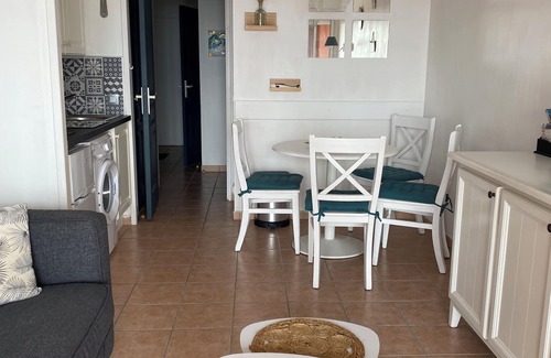 Les Issambres Apartment | Oceanfront Apartment Le Hameau des Issambres with Pool