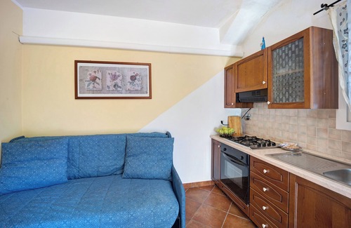 Torrazza Apartment | Pet-Friendly 'Le Mimose Bilo 4' with Mountain Views