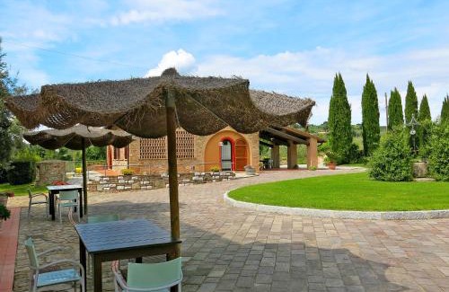 Peccioli Apartment | Top-Rated Apartment Le Palaie - 'Mangiatoia' with Pool