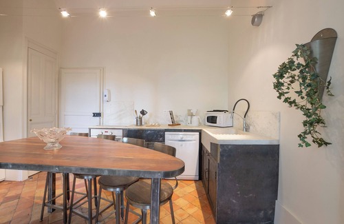 Saint-Germain Apartment | Apartment 'Le Peuplier' with Shared Pool, Wi-Fi and Air Conditioning