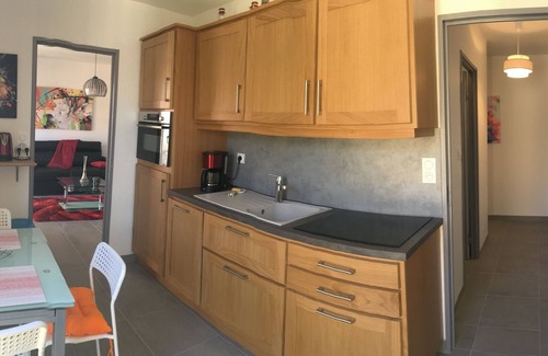 Alencon Apartment | Cozy Apartment "Le Pont Neuf 61" with Kitchen & Accessibility