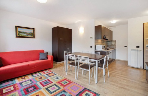Valdisotto Apartment | Mountain View Apartment 'Le Sorgenti' with Shared Garden