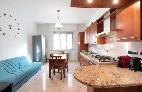 Albissola Marina Apartment | Seaside Apartment 'Le Vele' with Shared Garden & Balcony