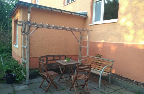 Doben Apartment | Cozy Green View Apartment with Kitchen & Breakfast Included