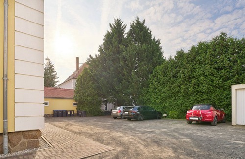 Gaschwitz Apartment | Pet-Friendly Apartment Leipzig South with Pool & Ocean Views