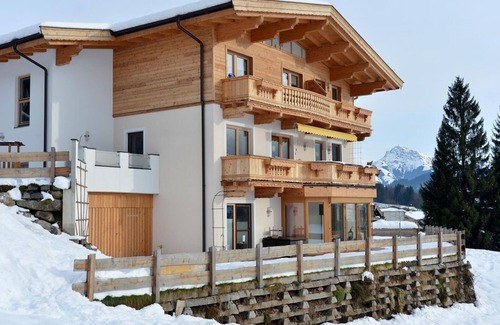 Ellmau Apartment | Guest Rated 9.8 - Family-Friendly Apartment "Leo" Awaits