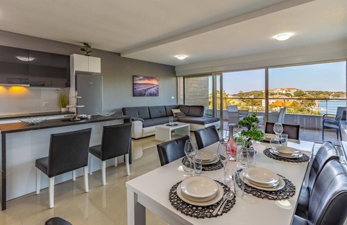 Pomer Apartment | Relax at Apartment Leo with Ocean View & Pool Access