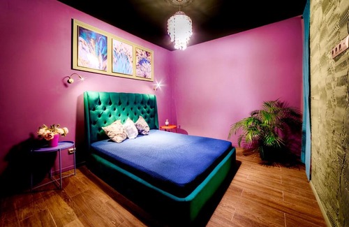 Kostroma Apartment | Exceptional Apartment LEON: Pet Friendly & Breakfast Included
