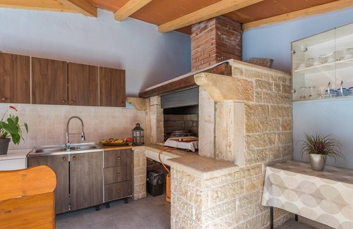Nova Vas Apartment | Relaxing Apartment Leon with Private Pool and Garden Retreat