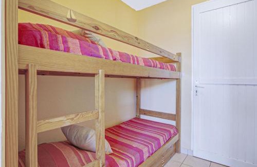 Les Arenes Apartment | Discover Apartment Les Coraux-3 with Pool & Family Fun