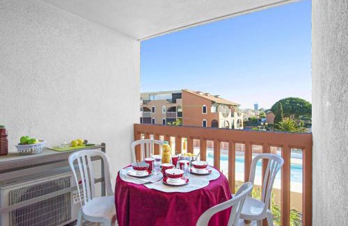 Les Arenes Apartment | Discover Apartment Les Coraux-3 with Pool & Family Fun