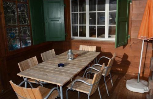 Zweisimmen Nr Gstaad Apartment | Family-Friendly Apartment Les Erables - Chalet Retreat