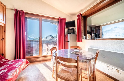 Le Praz de Lys Apartment | Cozy Apartment 'Les Pralyssimes' with Mountain View & Balcony