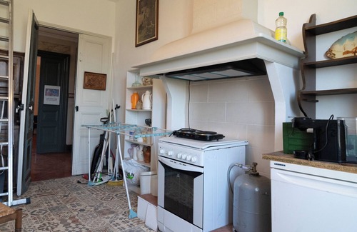 Salleles-d'Aude Apartment | Apartment Les Volets Bleus in a canal-side manor house, ideal for families