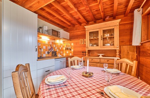 Villard-Reculas Apartment | Apartment 'Les Vallons' with Mountain View, Private Terrace and Wi-Fi