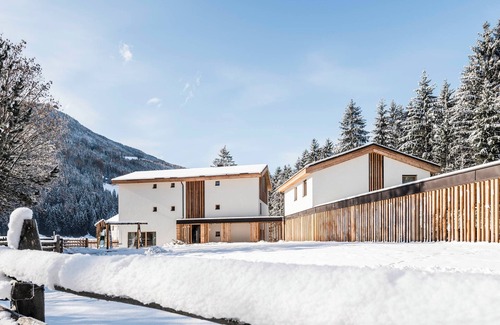 Casateia Apartment | Mountain View Apartment with Sauna, Balcony & Top Ratings