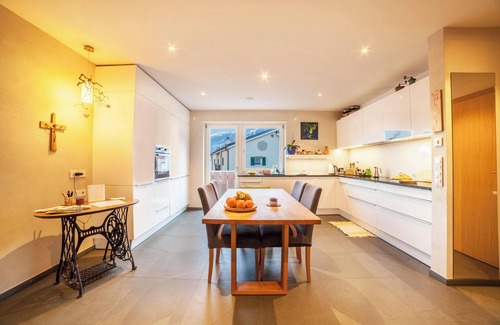 Naturno Apartment | Cozy Apartment 'Lieblingsplatzl' with Balcony & Wi-Fi