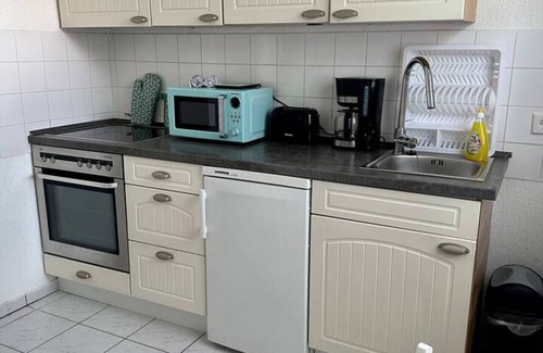 Nordhorn Condo | Pet-Friendly Retreat at Apartment Lindenallee with Spa & Lake View