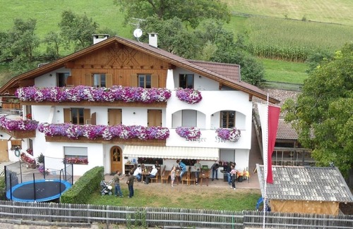 Molten Apartment | Cozy Apartment Lingerhof - Enzian with Mountain View & Wi-Fi