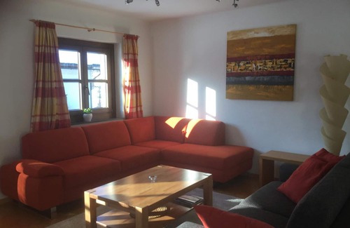 Leogang Apartment | Welcoming Apartment Linz - Ideal for Families and Pets
