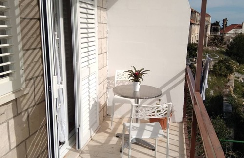 Kuciste Apartment | Top-Rated Apartment Ljilja with Ocean View in Kuciste