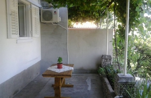 Dubrovnik Apartment | Top-Rated Apartment Ljilja with Delicious Breakfast Included