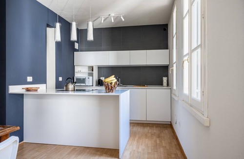 Oltretorrente Apartment | Inviting Officina7 Medium Apartment with Breakfast Included