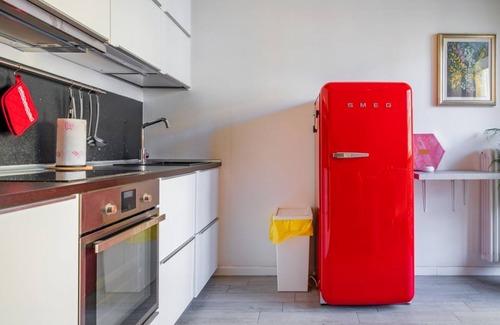 San Leonardo Apartment | Bright Parma Residential Apartment with Balcony & Breakfast