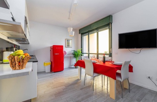San Leonardo Apartment | Bright Parma Residential Apartment with Balcony & Breakfast