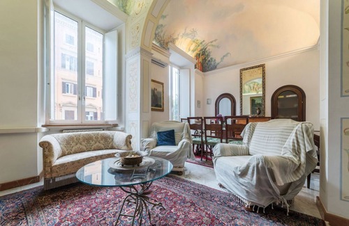 Esquilino Apartment | Piazza Vittorio Exclusive Apartment with Family-Friendly Amenities