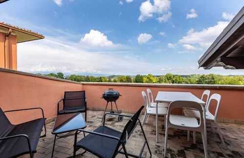 Lonato del Garda Apartment | Apartment 'Loft Garda See' with Private Terrace