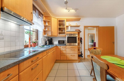 Blankenrath Apartment | Top-Rated Apartment 'Lora' with Terrace & Spa Amenities