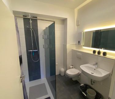 Odenkirchen-Mitte Apartment | Top-Rated Family Retreat at Apartment Lori