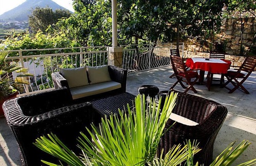 Orasac Apartment | Enjoy Oceanfront Bliss at Lucic by Interhome