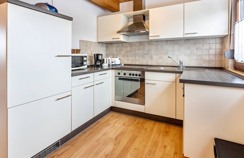 Ohningen Apartment | Relax in Apartment 'Lucia' with Lake View & Balcony