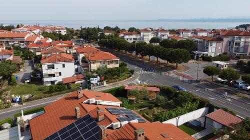 Izola Apartment | Ocean View Apartment Lucky 7 - Guest Rated 10/10 Stay