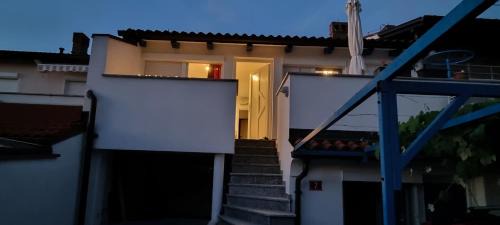 Izola Apartment | Ocean View Apartment Lucky 7 - Guest Rated 10/10 Stay