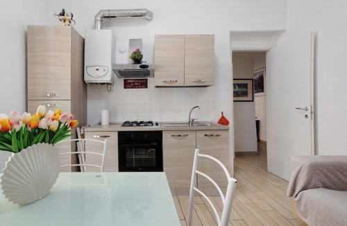 La Spezia Historic Centre Apartment | Apartment 'Ludy' with Balcony, Wi-Fi and Air Conditioning