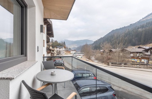 Auffach Apartment | Endearing Apartment 'Luisalle Top 3' with Mountain Views