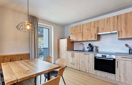 Auffach Apartment | Scenic Apartment 'Luisalle Top 6' with Balcony & Wi-Fi