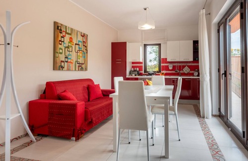 Tusa Apartment | Apartment 'Luna Rossa' with Mountain View, Wi-Fi and Air Conditioning