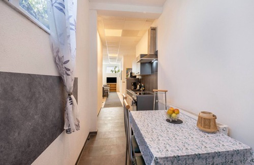 Lutzen Apartment | Apartment 'Lützen Muschwitz' with Shared Terrace and Wi-Fi
