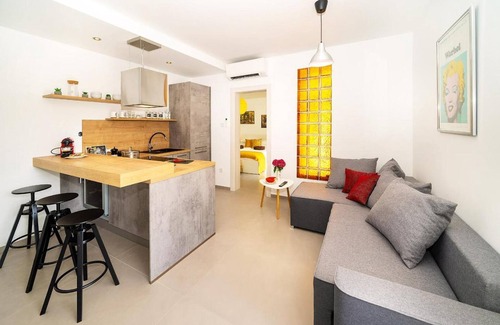Kuceli Apartment | Oceanfront Apartment Lux Vero in Matulji with Pool