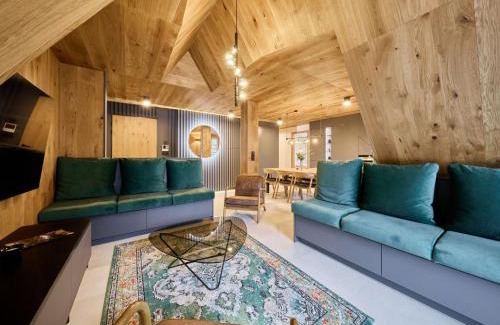 Pec pod Snezkou Apartment | Guest Rated 10/10: Apartment Máj-7 with Family & Pet Amenities