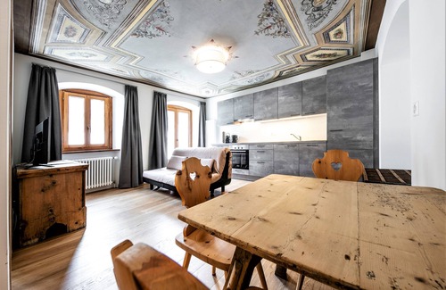 Mustair Apartment | Cozy Apartment Münsterhof with Pool and Spa Amenities